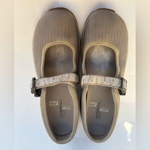 Merrell Encore Mary Jane Beige Cushioned Trail Shoe w Adjustable Straps Size 9